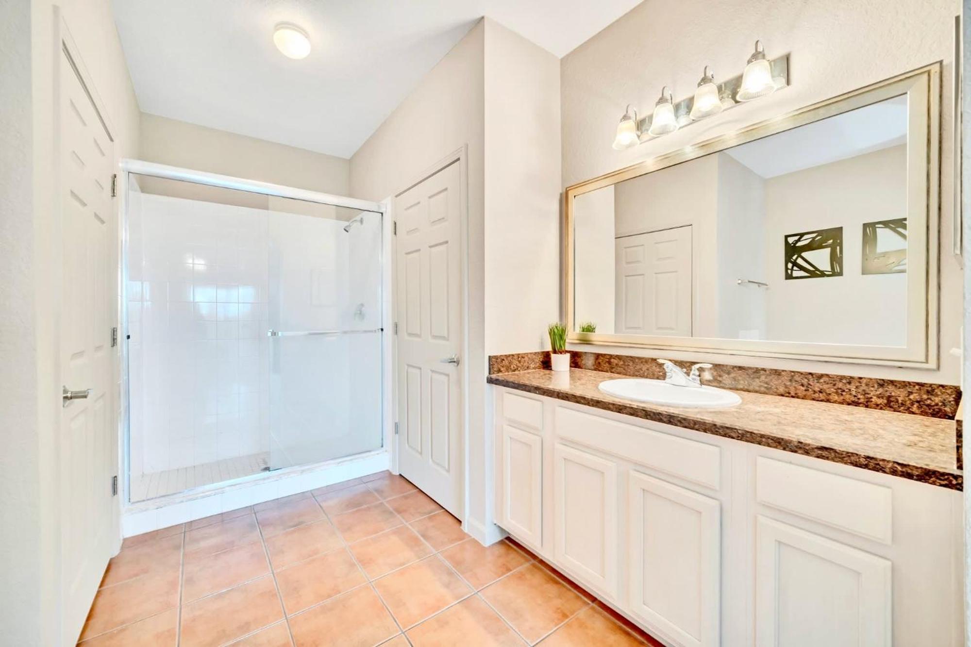 Stunning 2Br Condo With Hot Tub And Pool, Near Disney! ออร์ลันโด ภายนอก รูปภาพ